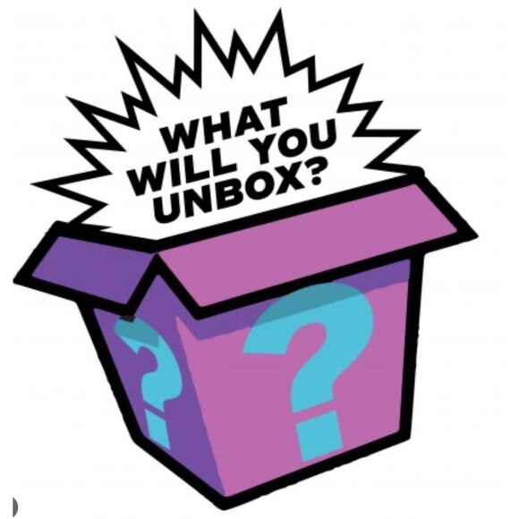 Mystery Box woman’s size small clothing 5 - 7 items - Picture 1 of 1